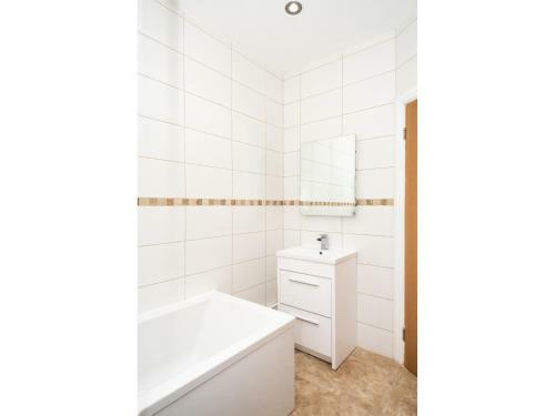 Apartamento Stylish, Vibrant Penthouse For 4