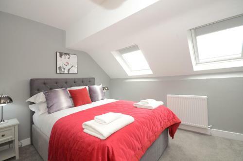Apartamento Froghall Suites