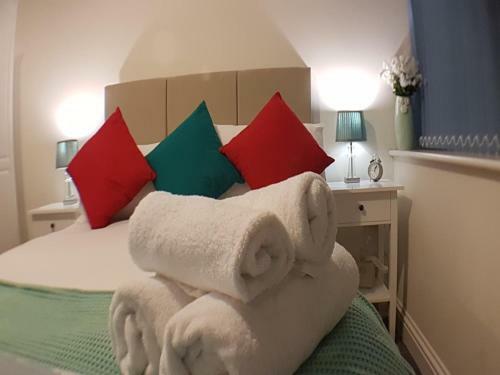 Guild House Apartments By Opulent Orchid Suites
