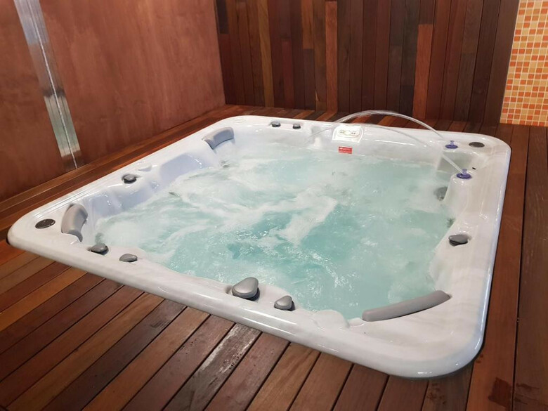 Hotel Intelier Orange