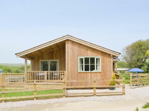 Golden Eagle Lodge