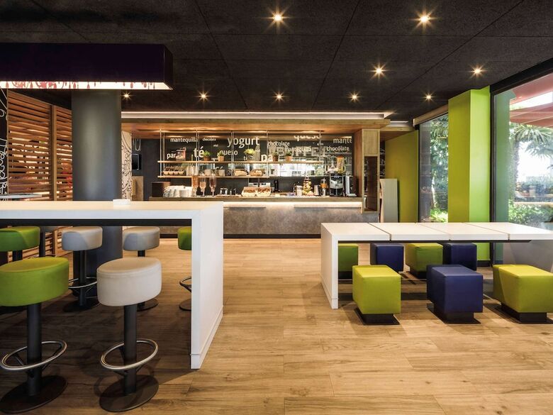 Hotel Ibis Budget M�laga Aeropuerto Avenida de Velazquez