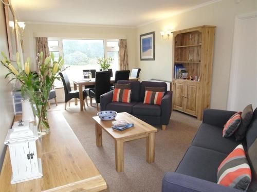 Holiday Home Constantine Bay