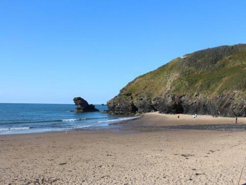 The Farmhouse, Newcastle Emlyn