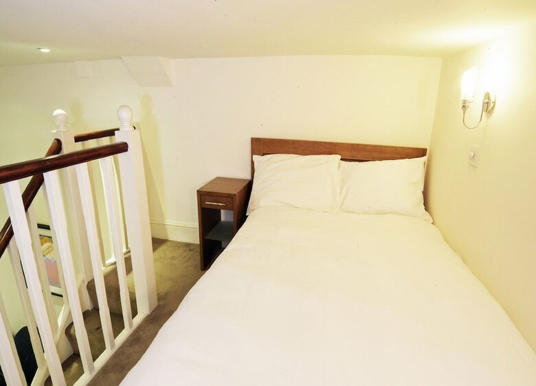 Oxbridge Apartments