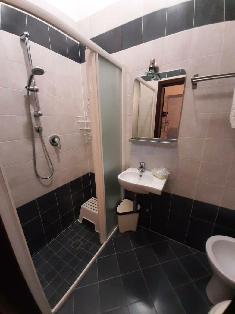Hotel Kiss
