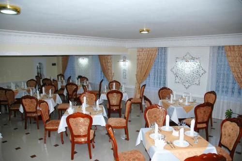Grand Silk Road Hotel
