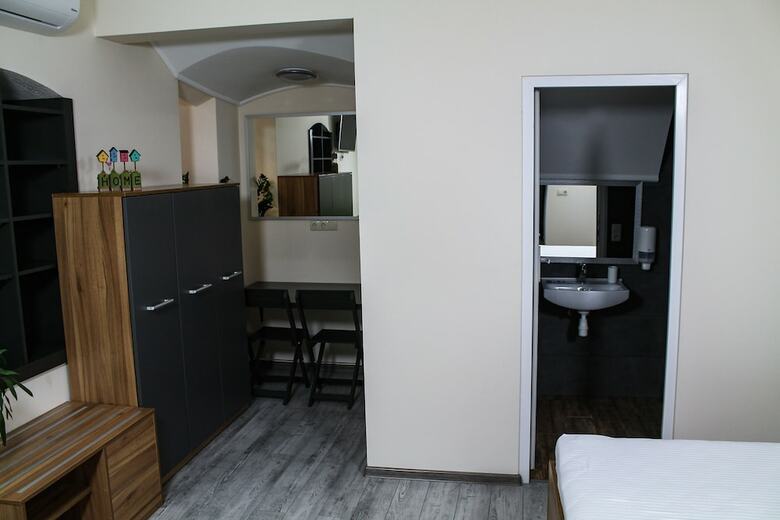 Square Hostel