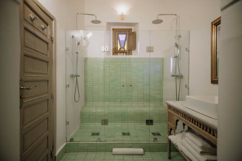 Hotel Les Deux Tours