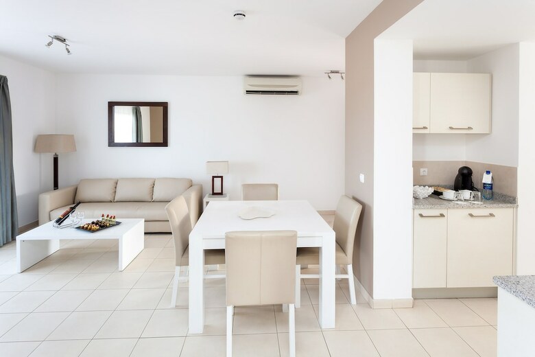 Hotel Melia Tortuga Beach Resort