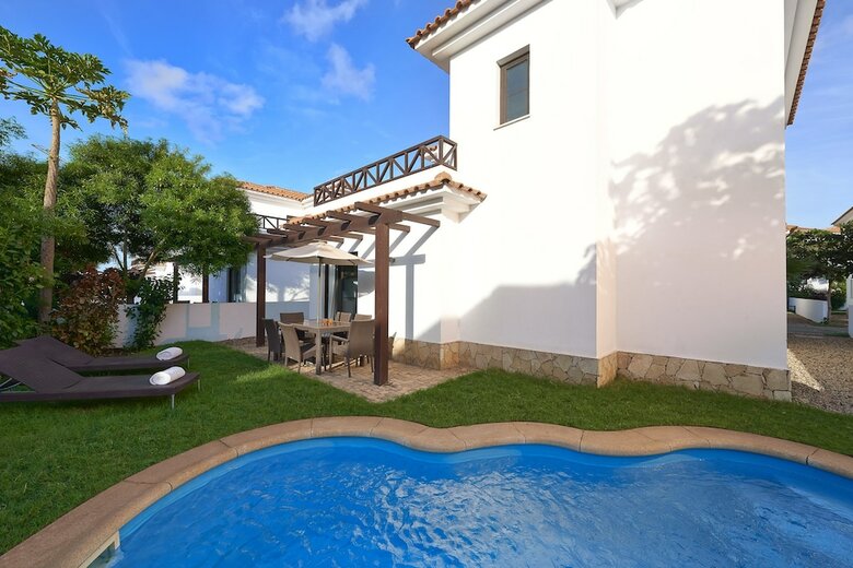 Hotel Melia Tortuga Beach Resort