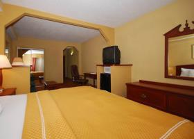 Hotel Comfort Suites Airport