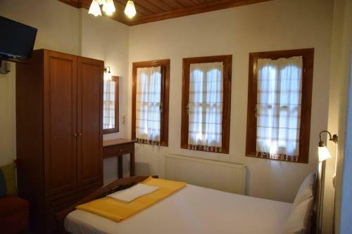 Hostal Guesthouse Filyra