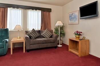 Hotel Svendsgaard`s Danish Lodge-americas Best Value Inn