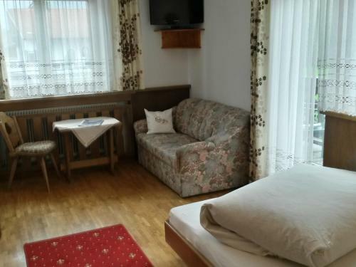 Posada Gasthof Pension Traube