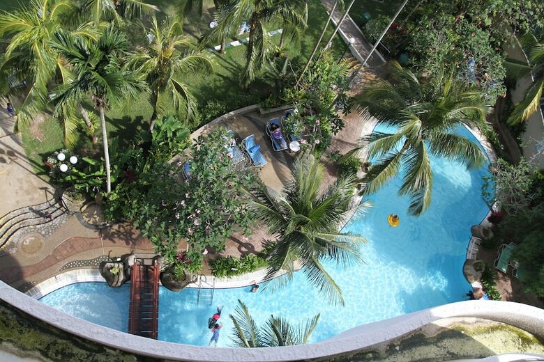 Hotel Rainbow Paradise Beach Resort