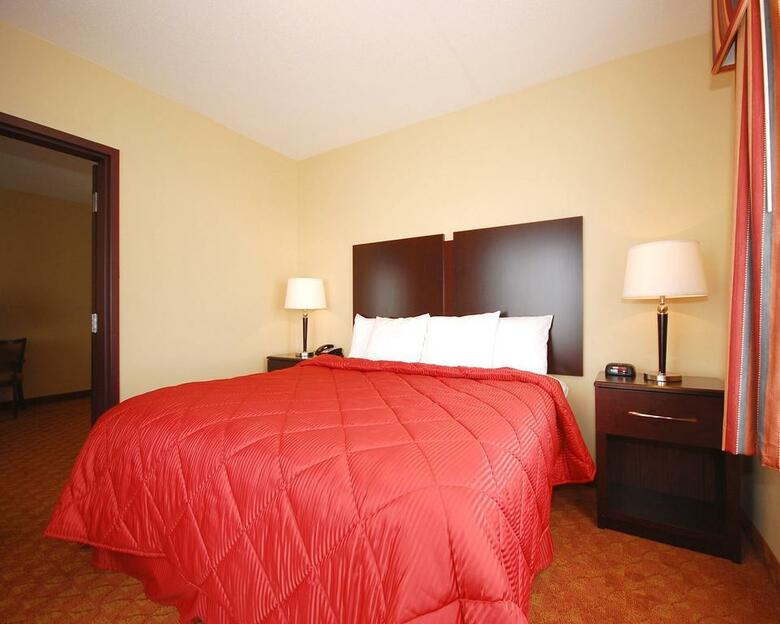 Hotel Comfort Inn & Suites