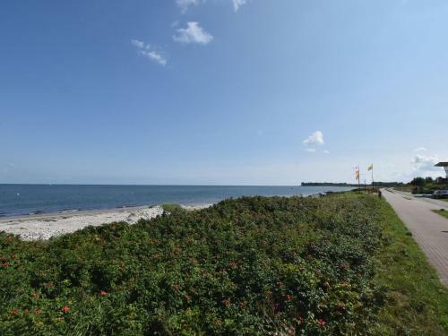 Charming Apartment In Pugholz Near Sea
