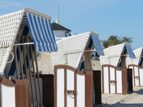 Modern Bungalow In Blowatz Near Sea