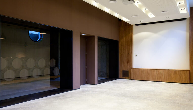 Cava & Hotel Mastinell