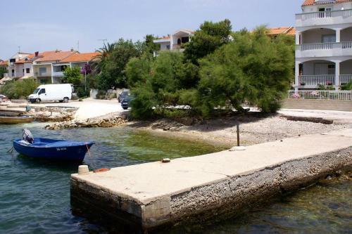 Apartment Brodarica 4195a