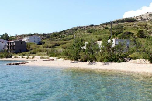 Hostal Double Room Metajna 3305o