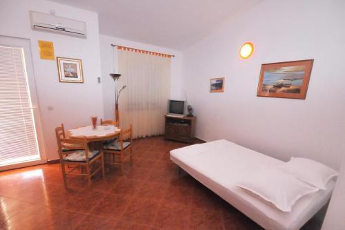 Apartments With A Parking Space Metajna (Pag) - 4115