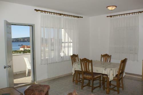 Apartments By The Sea Seget Donji (Trogir) - 2041