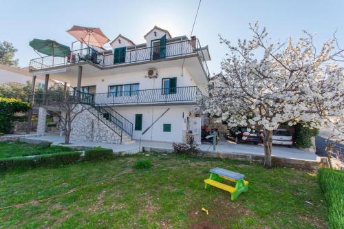 Apartment Slatine 1126a