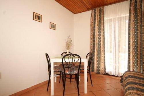 Apartment Ugljan 8241e