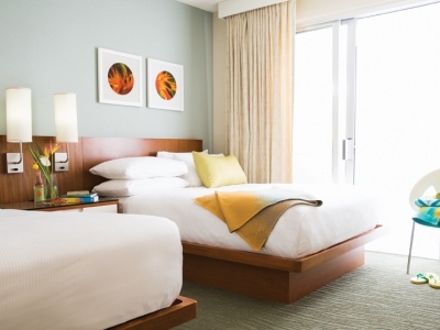 Hotel Shoreline Waikiki (Spc Partial Ocean Vw)