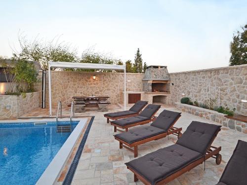 Holiday Home Castello �oza