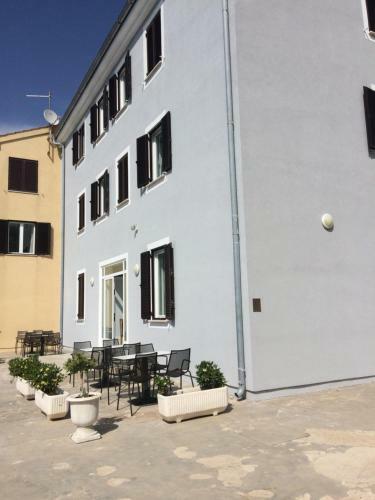 Apartments Jakov