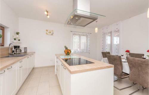 Holiday Home Pakostane 10
