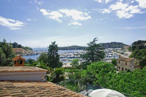 Promenade Apartment