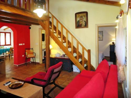 Holiday Home Marija (ugl305)