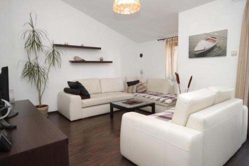 Apartments With A Parking Space Banjole (Pula) - 2287