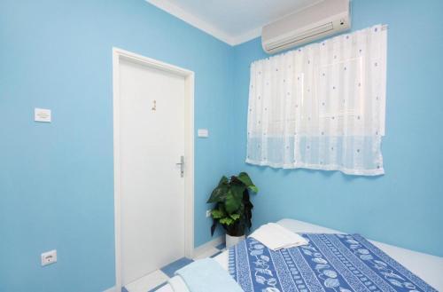Apartments With A Parking Space Banjol (rab) - 5071