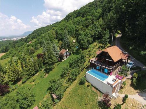 Two-bedroom Holiday Home In Samobor