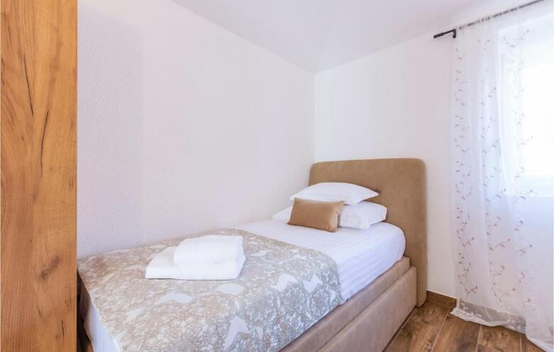 Holiday Home Sestanovac Put Zezevice