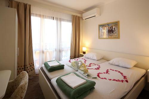 Hostal Guest House Zeba & Riviera
