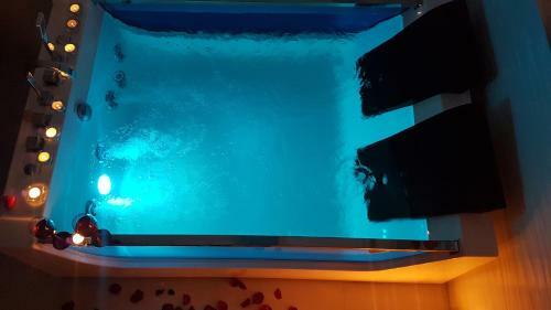 Apartment Val - Private Spa- Jacuzzi, Infrared Sauna, Breakfast, Parking With Video Surveillance, Entry With Pin 0 - 24h, Book Without Credit Card