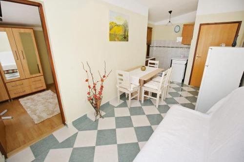 Apartments With A Parking Space Maslenica (Novigrad) - 6572