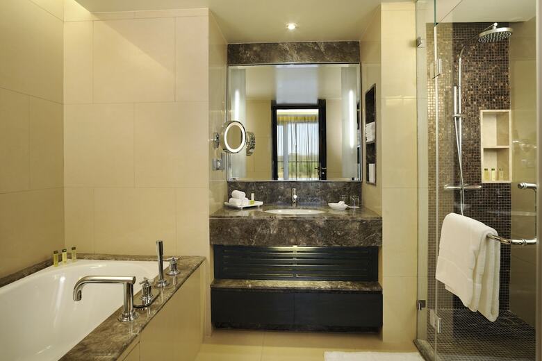Hotel Double Tree Suites By Hilton Bangalore