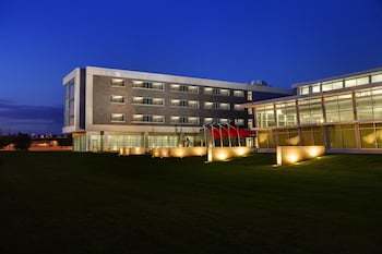 The Hotel At Kirkwood Center