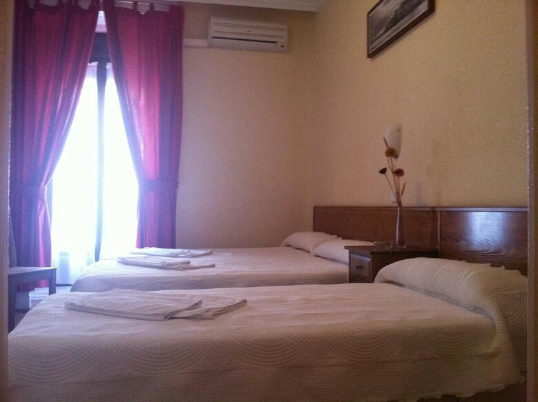 Hostal Aresol