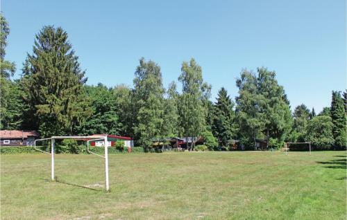 Three-bedroom Holiday Home In Lanaken
