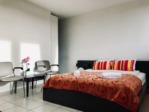 Hostal A Spacious Beautiful Apartment & Affordable