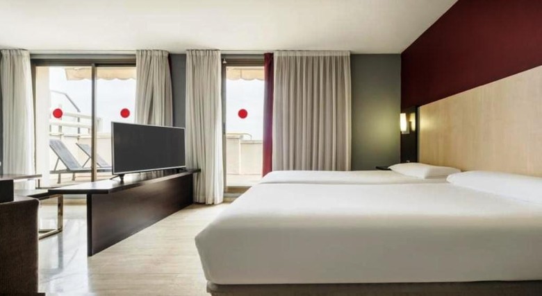 Hotel Ilunion Almirante