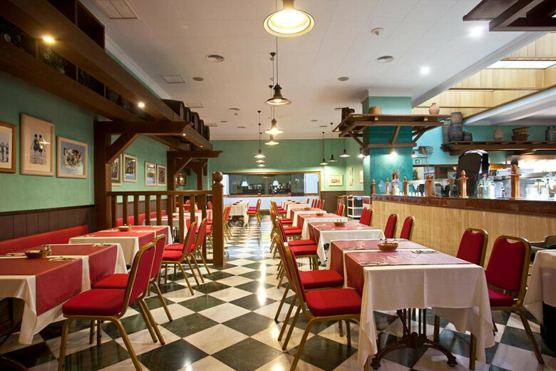 Hotel Ilunion Les Corts Spa